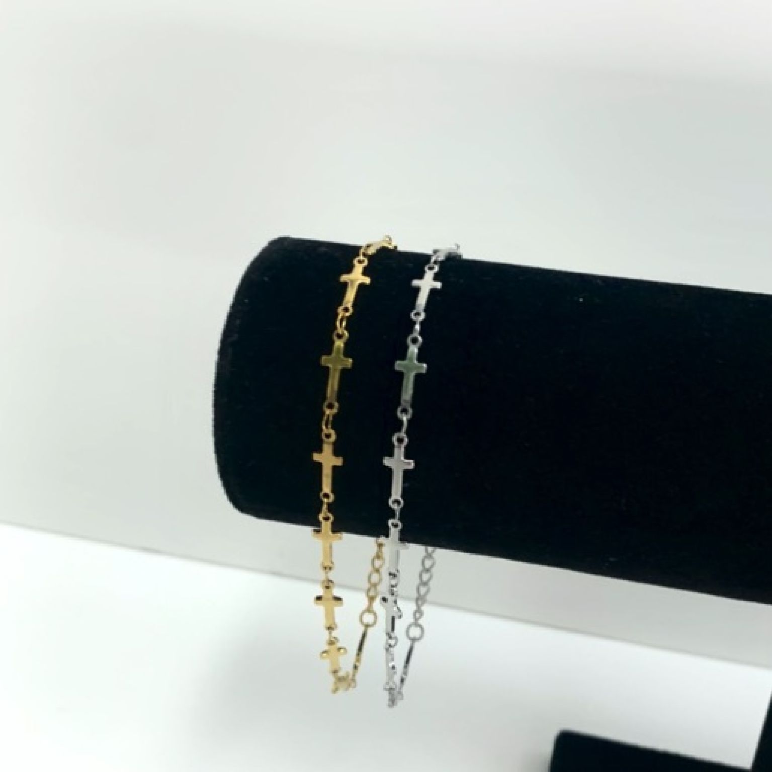 MA47208 - MA47209 - Armband geschakelde kruisjes