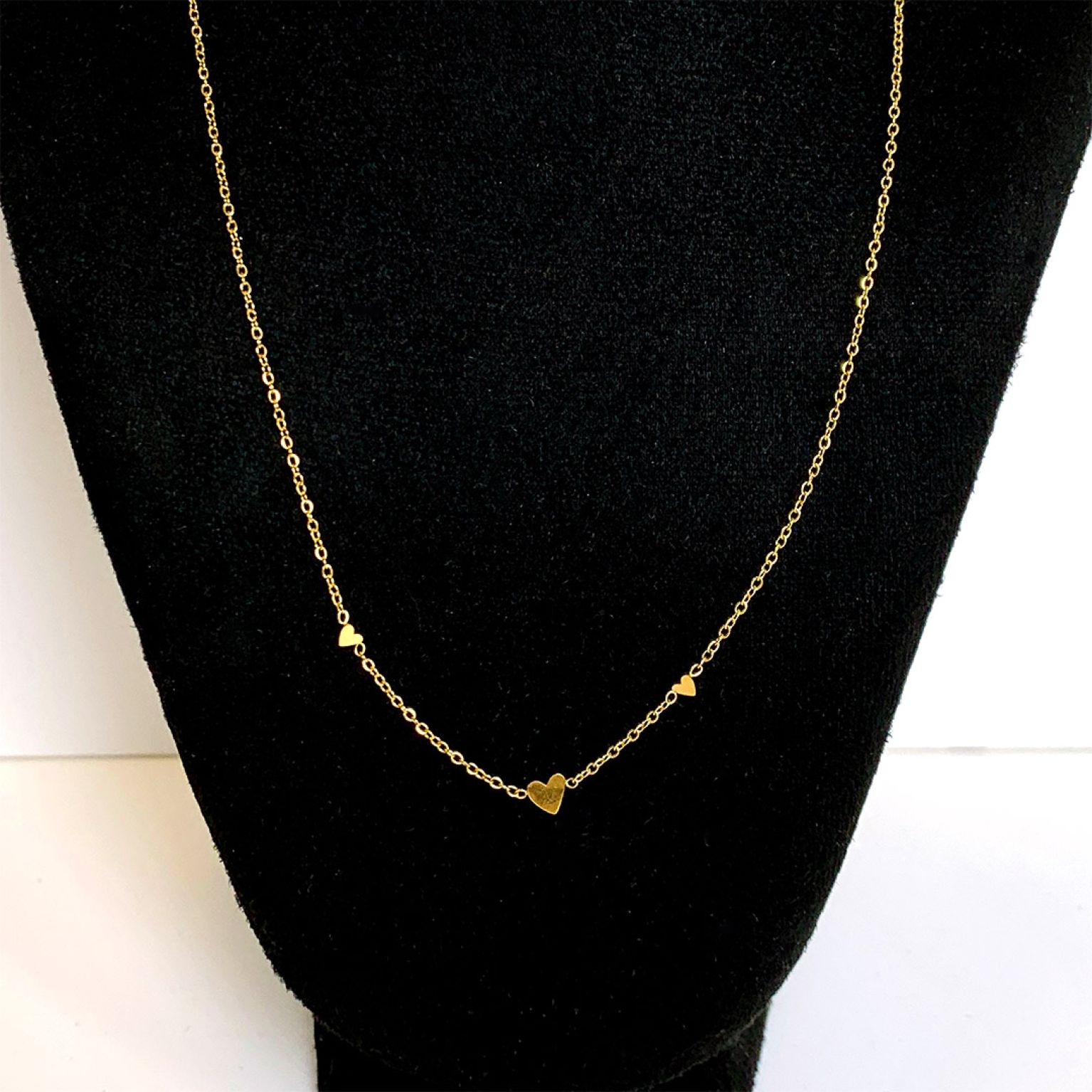 MA47011 - Ketting drie hartjes - Goud