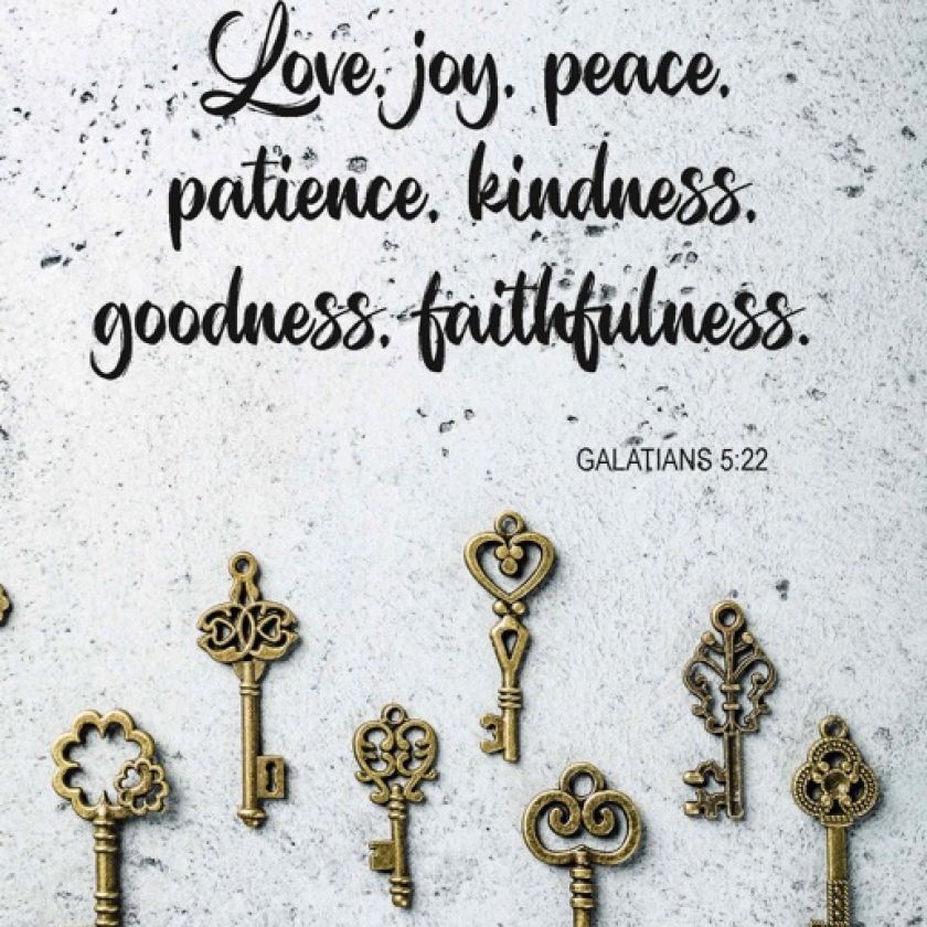 Kaart 'Love, joy, peace, patience, kindness, goodness, faithfulness'