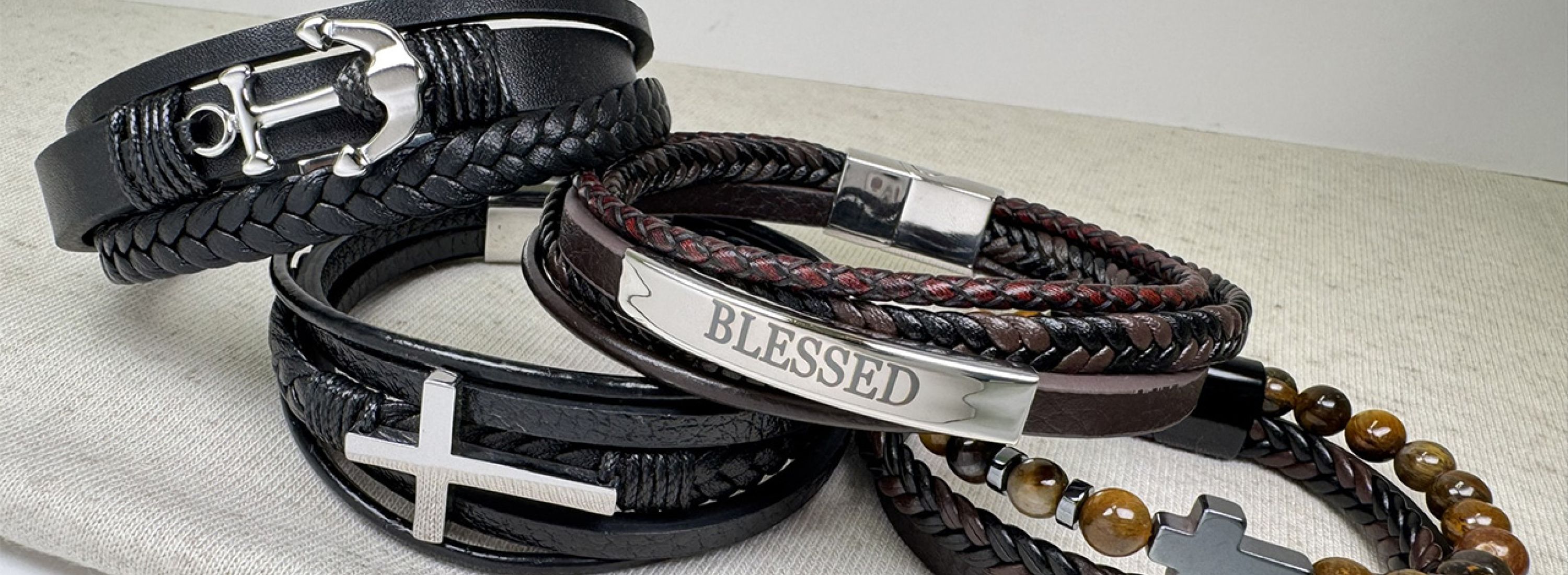 CAT02 B armbanden leer LR b5c7aaa2